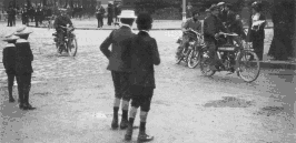 1912: passage à Orléans de l'épreuve Paris-Tours.