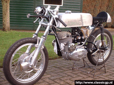 La 125 Puch en cours de restauration