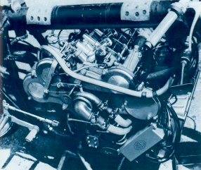 La Moto Guzzi Vee 8 des années 50 est peut-être la machine la plus complexe jamais construite. Celle-ci a couru en 1957 le TT de l'Ile de Man.