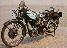 La Norton monocylindre à arbre à cames en tête, de 1930.