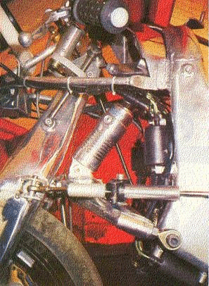 La Fior 87, toujours animée par un Honda 3 cylindres, possède un châssis totalement différent.
