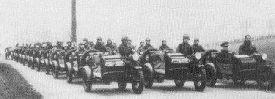 La FN 1000 avec side-car tracté rendra de trés grands services pendant la Campagne des 18 Jours contre l'envahisseur Allemand, notamment aux mains des Chasseurs Ardennais.