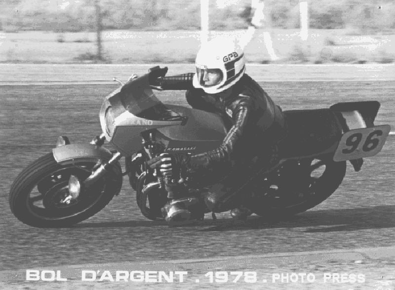 Participation au Bol d'Argent avec Barbas au guidon de la Kawasaki.