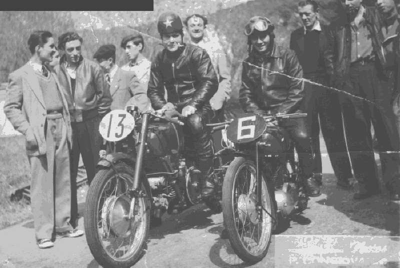 De gauche à droite: De Lucca sur 500 Guzzi et Pierre Peirano sur 125 Moretti.