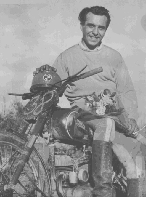 Georges Schultz fut un des pilliers du Moto Club de Cannes. Il décéda d'un accident de la route au guidon d'une Gold Star.